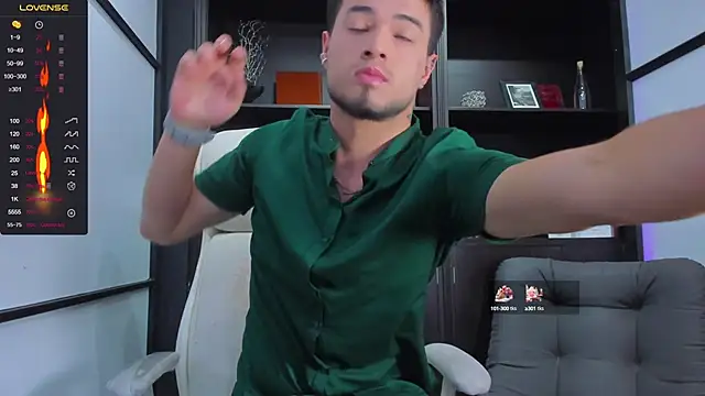 EdwardRoss  online show from February 2025 07:53:02 PM