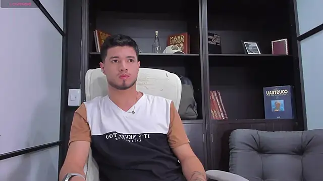 EdwardRoss  online show from February 2025 07:30:02 PM