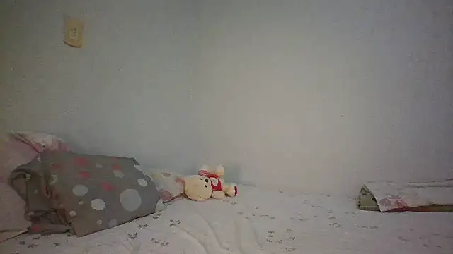 melodybar27 online show from December 2024 04:50:01 PM