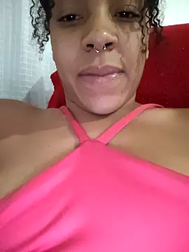 Julia Pretinha online show from September 2025 12:16:01 PM