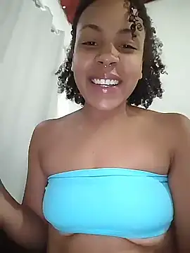 Snapshot of Julia_Pretinha chatting on December 2025 02:35:01 PM Julia Pretinha online show from December 2025 02:35:01 PM