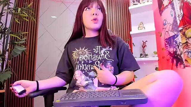 Fluffy Bubble21 online show from March 2025 10:30:02 AM