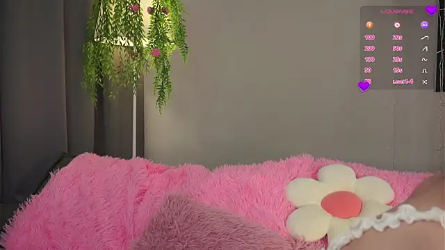 AmiLewis online show from March 2025 01:10:02 AM