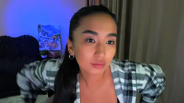 worldofkim online show from March 2025 06:34:02 PM