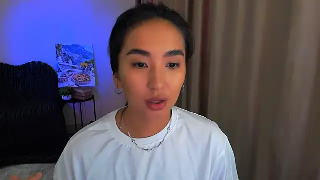 worldofkim online show from March 2025 04:21:02 AM