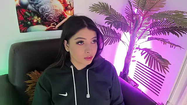 Miia Thompsonn online show from December 2024 03:09:01 AM