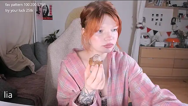 lil lia online show from February 2026 09:24:02 PM