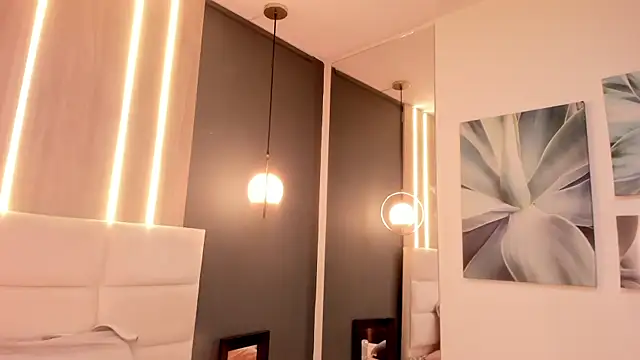 Miah gomez  online show from January 2025 03:20:01 PM