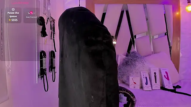 ary cooper  online show from March 2025 06:29:01 PM