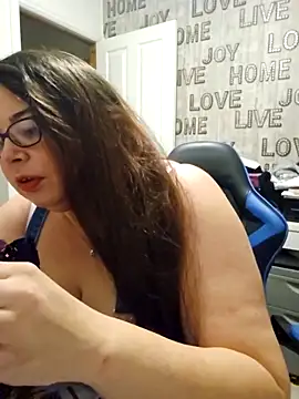 Snapshot of Sexy_Binxy chatting on March 2026 11:07:02 PM Sexy Binxy online show from March 2026 11:07:02 PM