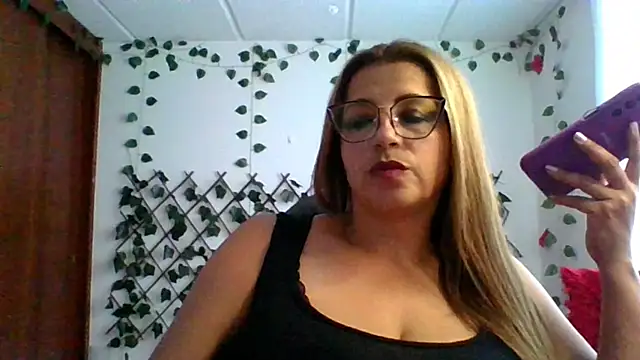 RossanaLionheart online show from October 2025 10:18:02 PM