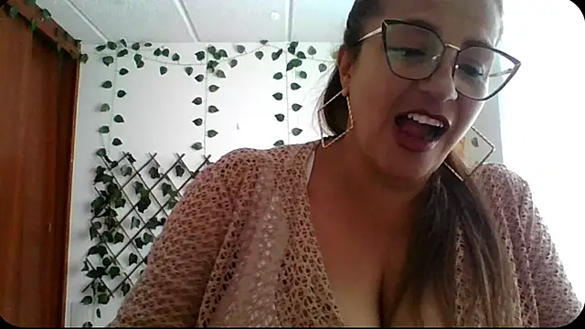 RossanaLionheart online show from October 2025 08:42:01 PM