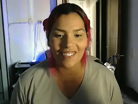 Snapshot of CarolinaRincon chatting on March 2025 07:15:02 PM CarolinaRincon online show from March 2025 07:15:02 PM