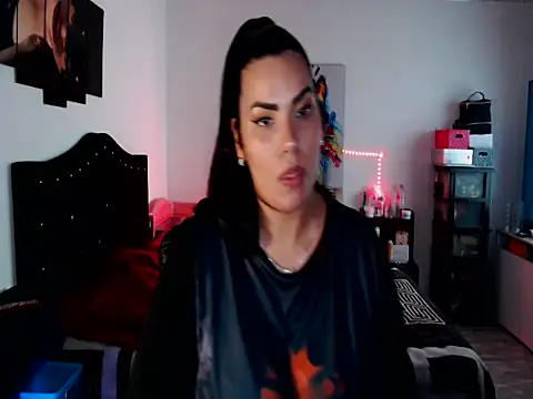 Snapshot of CarolinaRincon chatting on October 2025 12:00:01 AM CarolinaRincon online show from October 2025 12:00:01 AM