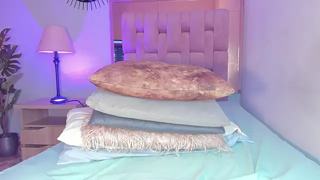 Voluptupus-girl online show from February 2025 09:01:02 PM