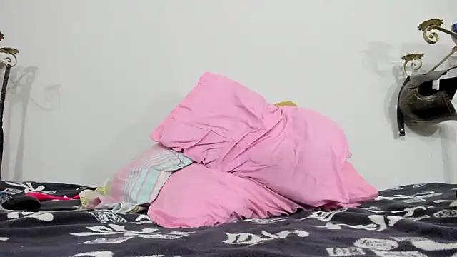 AlejoKhalifa  online show from January 2025 10:39:02 AM