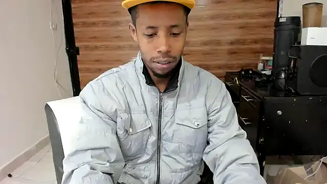 AlejoKhalifa  online show from January 2025 12:11:02 PM