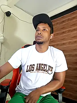 AlejoKhalifa  online show from September 2025 10:31:02 AM