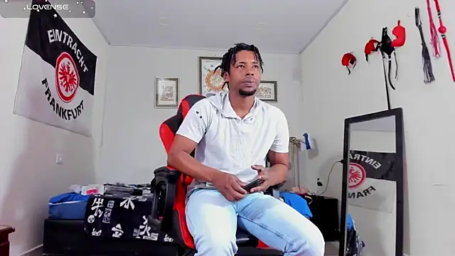 AlejoKhalifa  online show from November 2025 11:59:01 PM