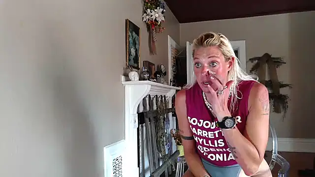 Snapshot of Glamazonx chatting on September 2025 03:55:01 PM Glamazonx online show from September 2025 03:55:01 PM