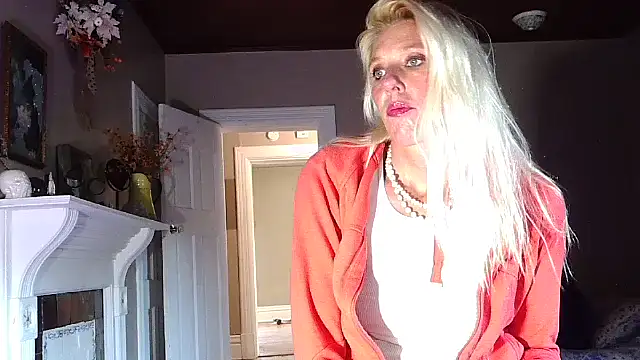 Snapshot of Glamazonx chatting on September 2025 01:24:02 PM Glamazonx online show from September 2025 01:24:02 PM