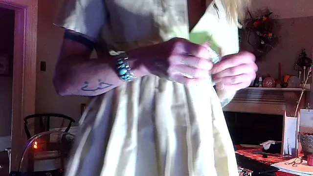 Snapshot of Glamazonx chatting on October 2025 02:25:02 AM Glamazonx online show from October 2025 02:25:02 AM