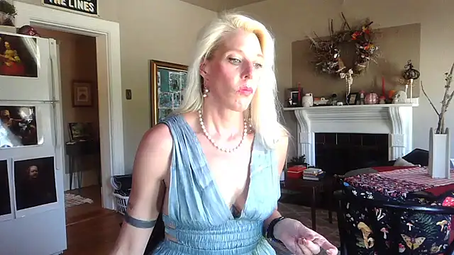 Snapshot of Glamazonx chatting on October 2025 07:59:01 PM Glamazonx online show from October 2025 07:59:01 PM