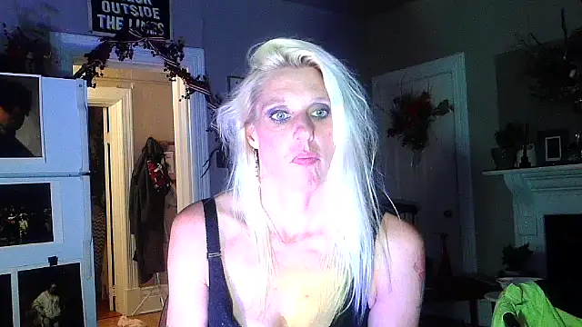 Snapshot of Glamazonx chatting on November 2025 02:34:02 AM Glamazonx online show from November 2025 02:34:02 AM