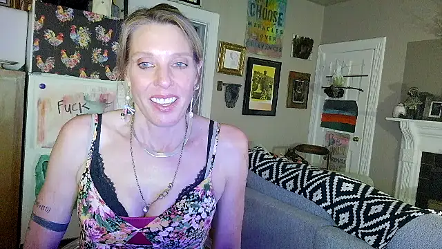 Glamazonx online show from March 2026 01:20:01 AM