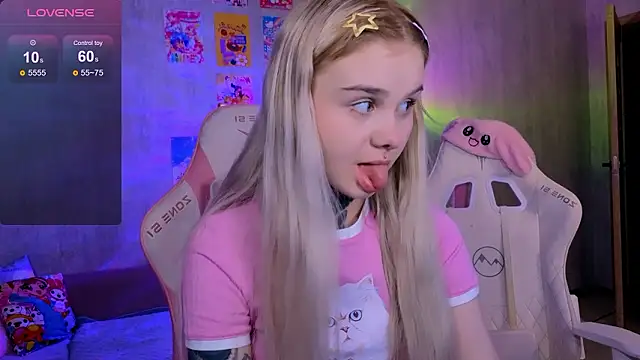 Britney Lynch online show from February 2026 10:11:01 PM