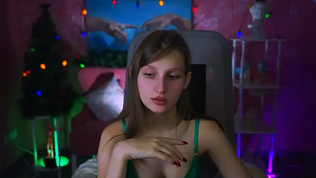 Snapshot of EllaHorton chatting on January 2025 11:37:02 AM EllaHorton online show from January 2025 11:37:02 AM