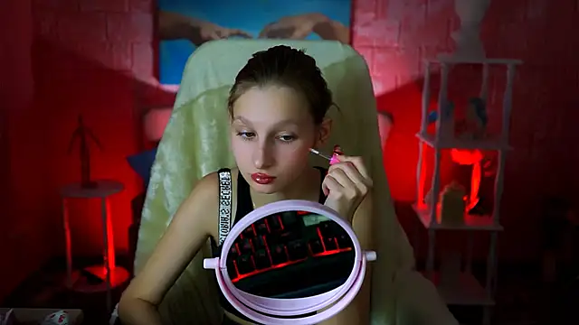 Snapshot of EllaHorton chatting on January 2025 06:41:02 AM EllaHorton online show from January 2025 06:41:02 AM