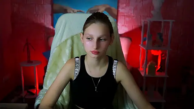 Snapshot of EllaHorton chatting on January 2025 09:44:02 AM EllaHorton online show from January 2025 09:44:02 AM