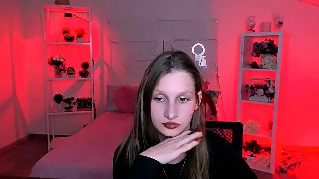 Snapshot of EllaHorton chatting on January 2025 03:47:02 PM EllaHorton online show from January 2025 03:47:02 PM