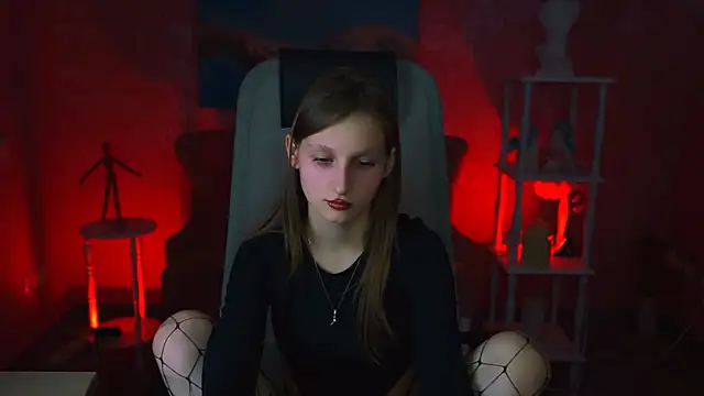 Snapshot of EllaHorton chatting on January 2025 03:51:01 PM EllaHorton online show from January 2025 03:51:01 PM