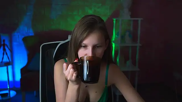 Snapshot of EllaHorton chatting on March 2025 06:16:02 AM EllaHorton online show from March 2025 06:16:02 AM