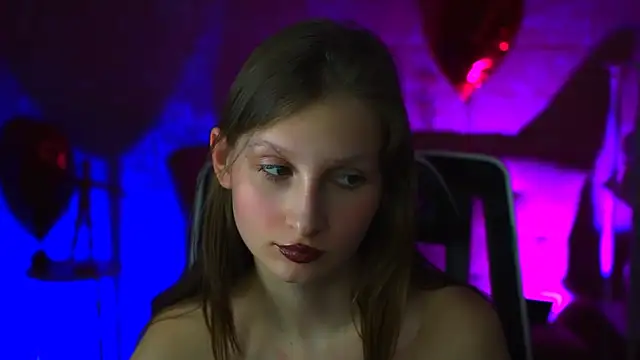 Snapshot of EllaHorton chatting on March 2025 07:27:02 PM EllaHorton online show from March 2025 07:27:02 PM