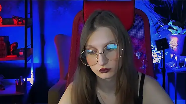 Snapshot of EllaHorton chatting on March 2025 05:39:01 PM EllaHorton online show from March 2025 05:39:01 PM