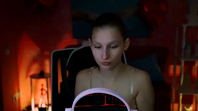 Snapshot of EllaHorton chatting on March 2025 05:39:01 AM EllaHorton online show from March 2025 05:39:01 AM