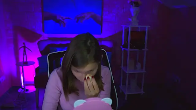 Snapshot of EllaHorton chatting on November 2025 08:35:02 AM EllaHorton online show from November 2025 08:35:02 AM