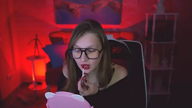 Snapshot of EllaHorton chatting on November 2025 07:51:02 PM EllaHorton online show from November 2025 07:51:02 PM