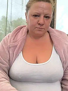 Snapshot of jusichka chatting on May 2026 03:19:02 PM jusichka online show from May 2026 03:19:02 PM