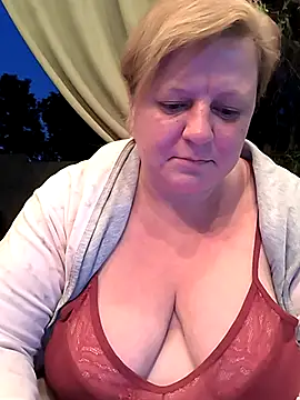 Snapshot of jusichka chatting on June 2026 07:07:02 PM jusichka online show from June 2026 07:07:02 PM