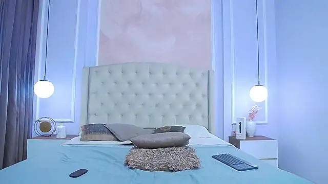 JoannaCox online show from November 2025 07:24:01 PM