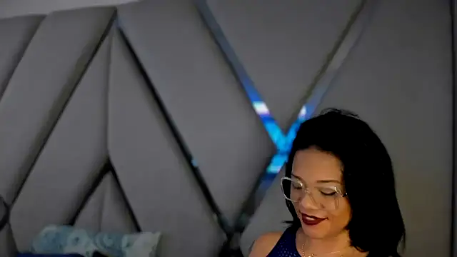 Snapshot of paula_daniela1 chatting on January 2025 08:53:02 PM paula daniela1 online show from January 2025 08:53:02 PM