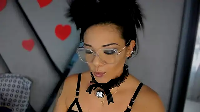 Snapshot of paula_daniela1 chatting on February 2025 09:16:02 PM paula daniela1 online show from February 2025 09:16:02 PM