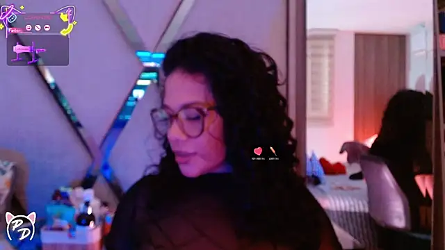 Snapshot of paula_daniela1 chatting on June 2026 09:32:02 PM paula daniela1 online show from June 2026 09:32:02 PM