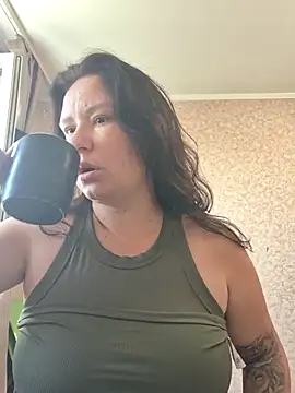 Snapshot of AlexaLexie chatting on July 2026 06:27:02 AM AlexaLexie online show from July 2026 06:27:02 AM