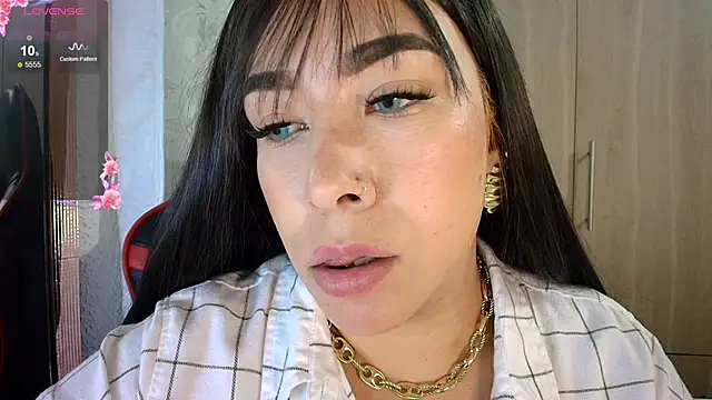 leahtemptation3 online show from May 2026 11:12:03 PM