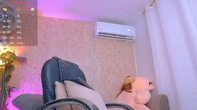 abbyhill27 online show from February 2026 10:03:02 AM